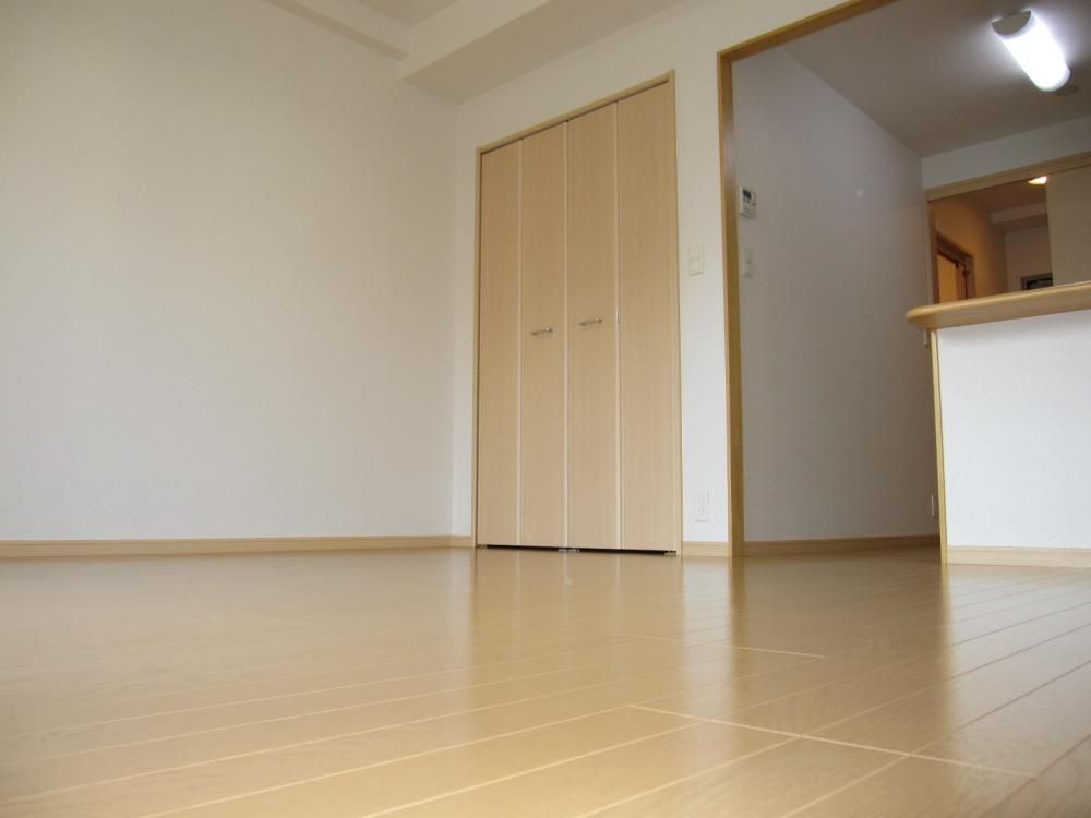 �y���ԁE���r���O�z�@