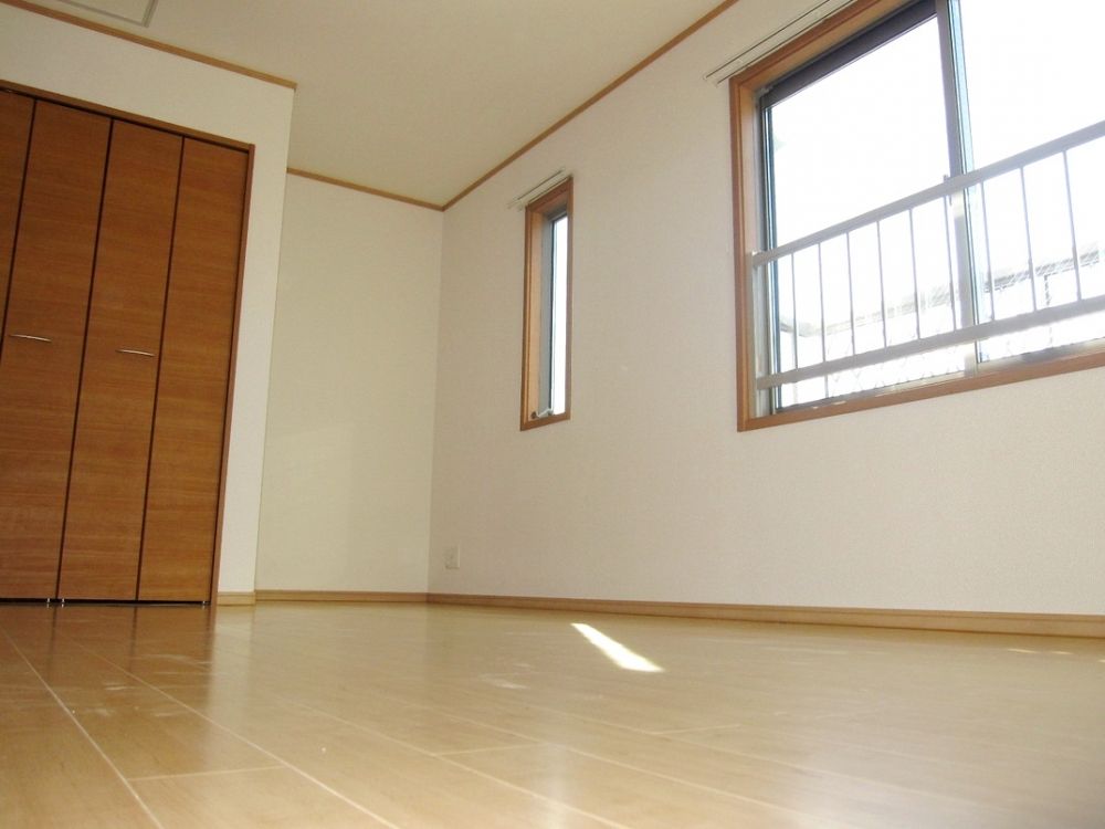 �y���ԁE���r���O�z�@