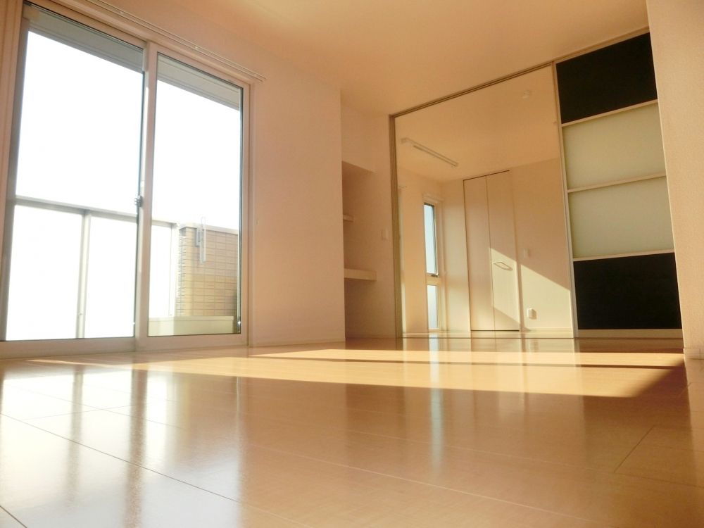 �y�Z�L�����e�B�z�@