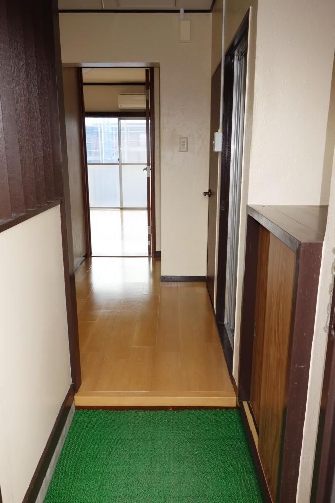 �y�Z�L�����e�B�z�@