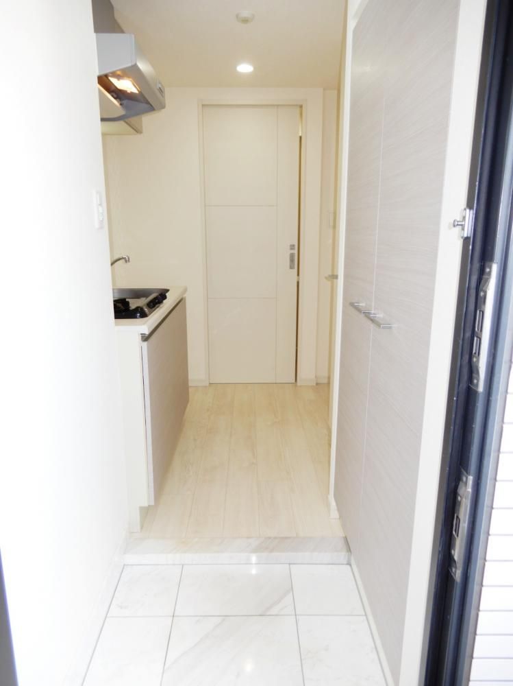 �y�Z�L�����e�B�z�@