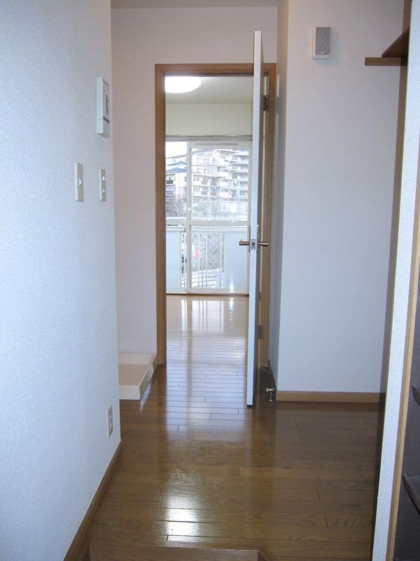 �y���]�z�@