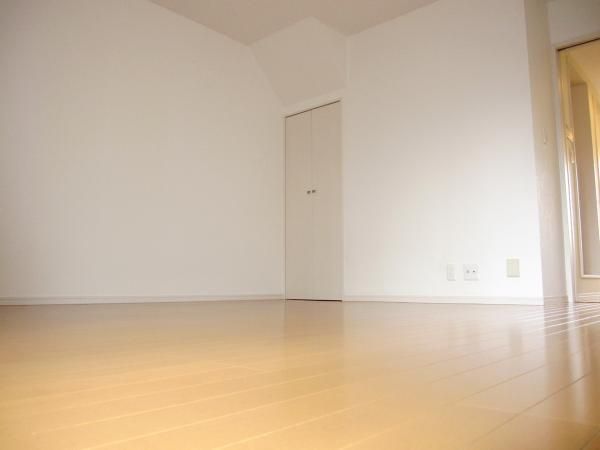 �y���ԁE���r���O�z�@