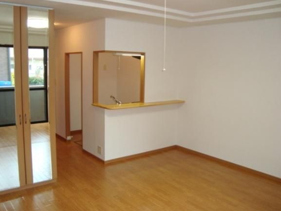 �y���ԁE���r���O�z�@