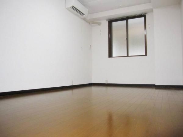 �y�o���R�j�[�z�@