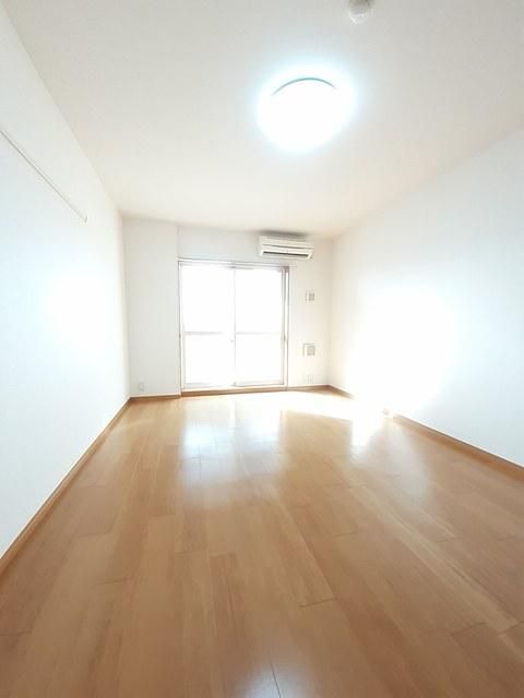 �y���ԁE���r���O�z�@