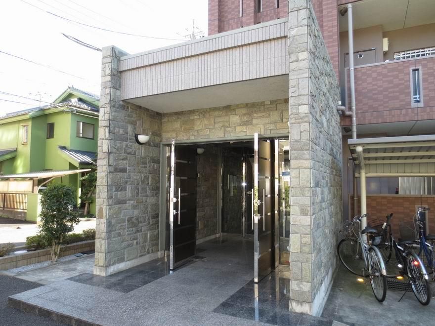 �y�G���g�����X�z�@