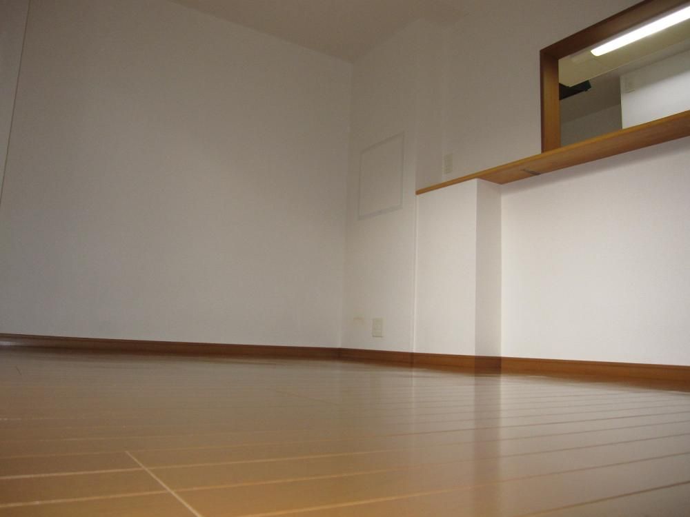 �y�����E���r���O�z�@