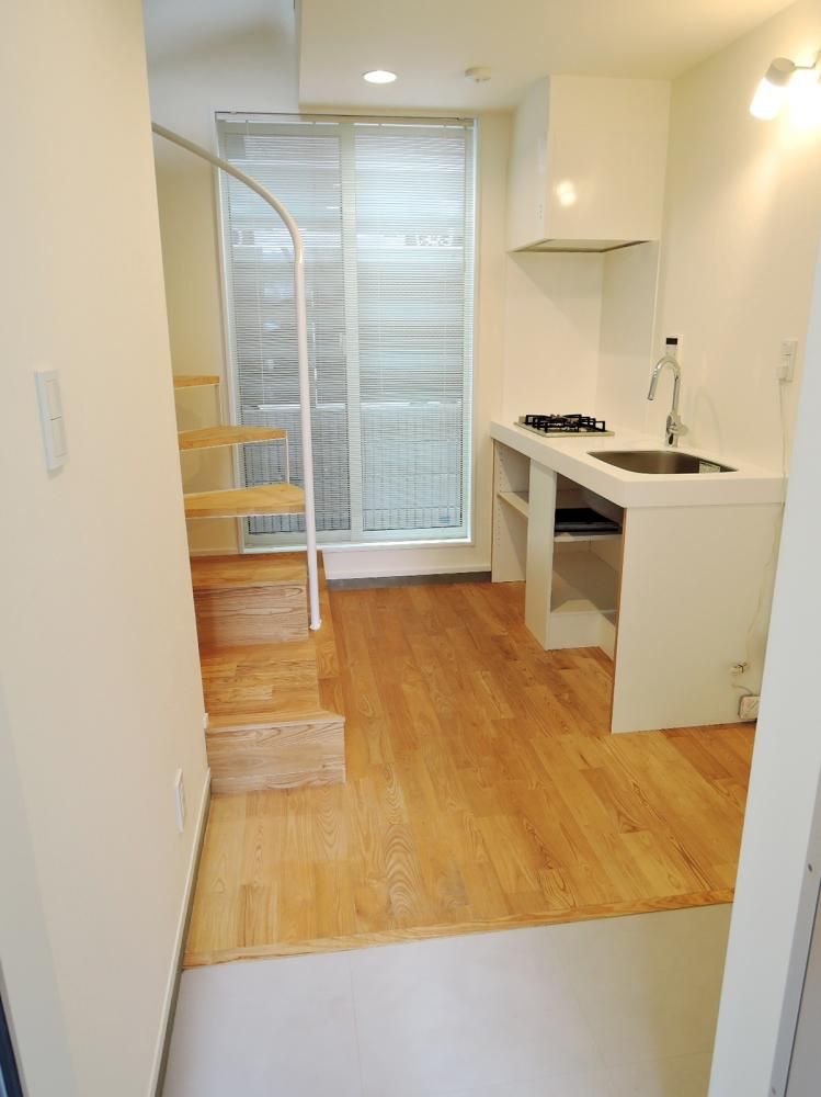 �y���ԁE���r���O�z�@