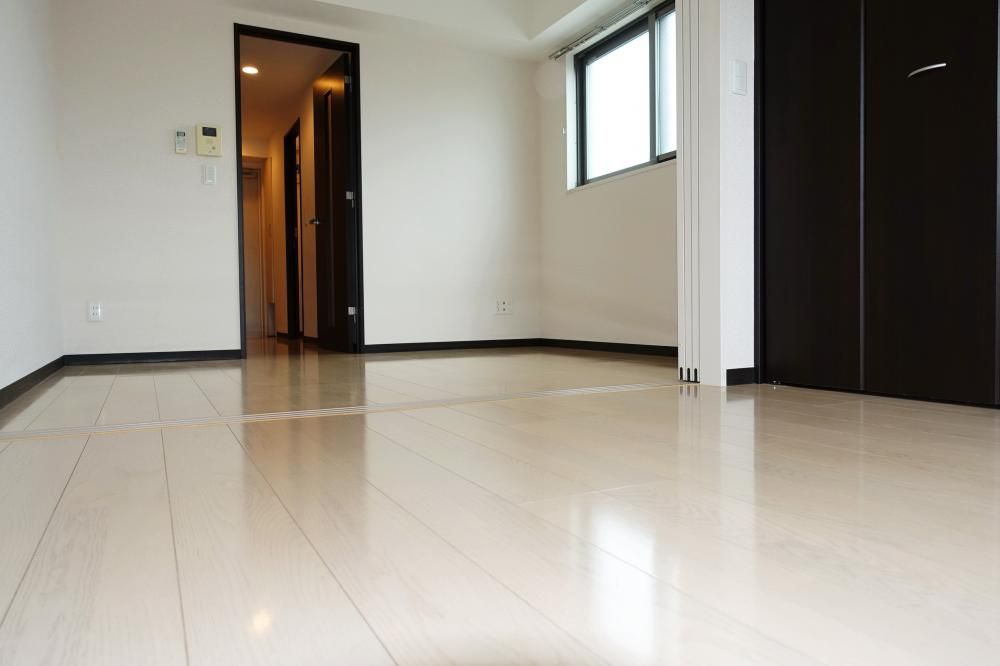 �y���ԁE���r���O�z�@