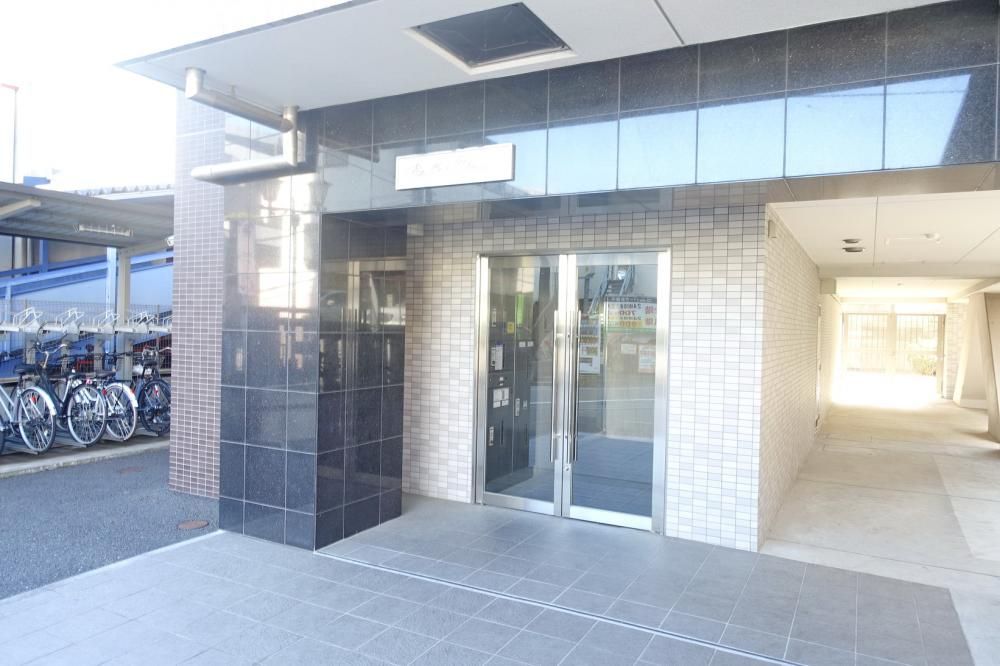 �y�G���g�����X�z�@