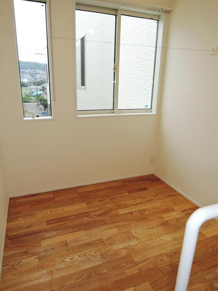 �y���]�z�@