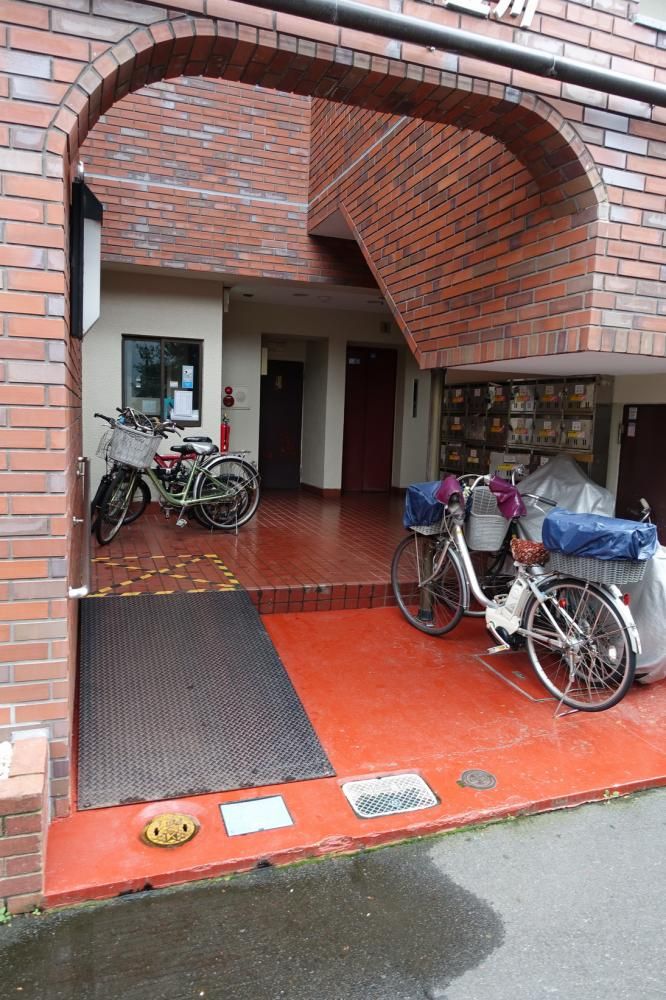 �y�G���g�����X�z�@