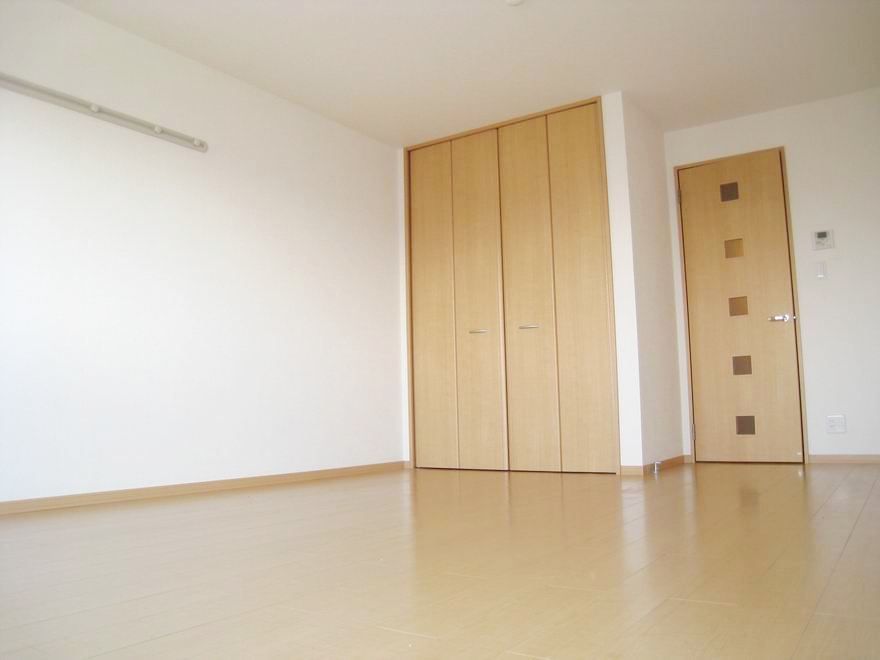 �y���ԁE���r���O�z�@