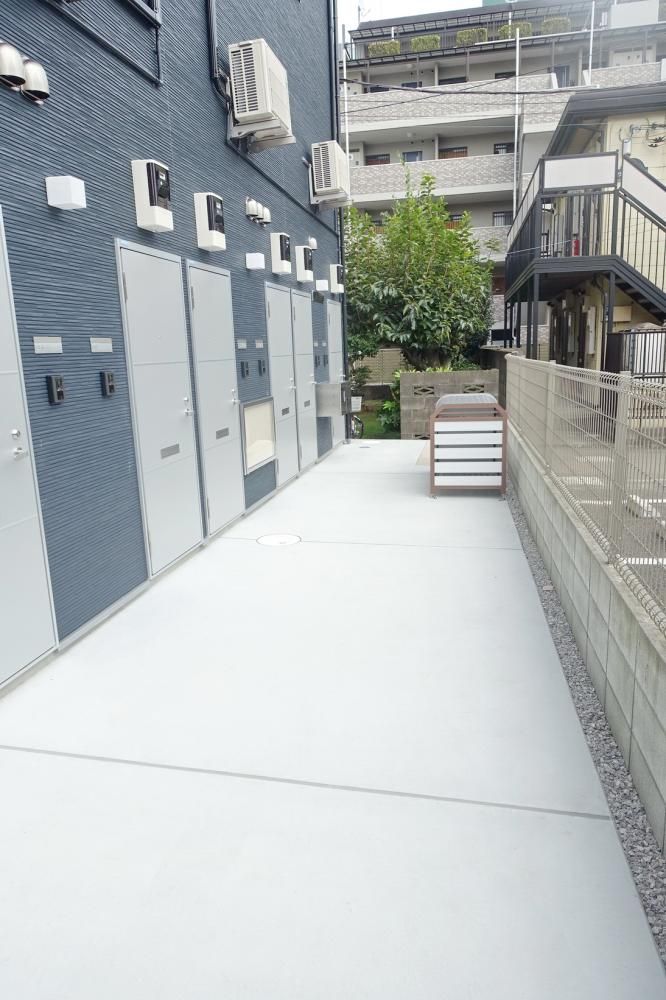 �y�G���g�����X�z�@