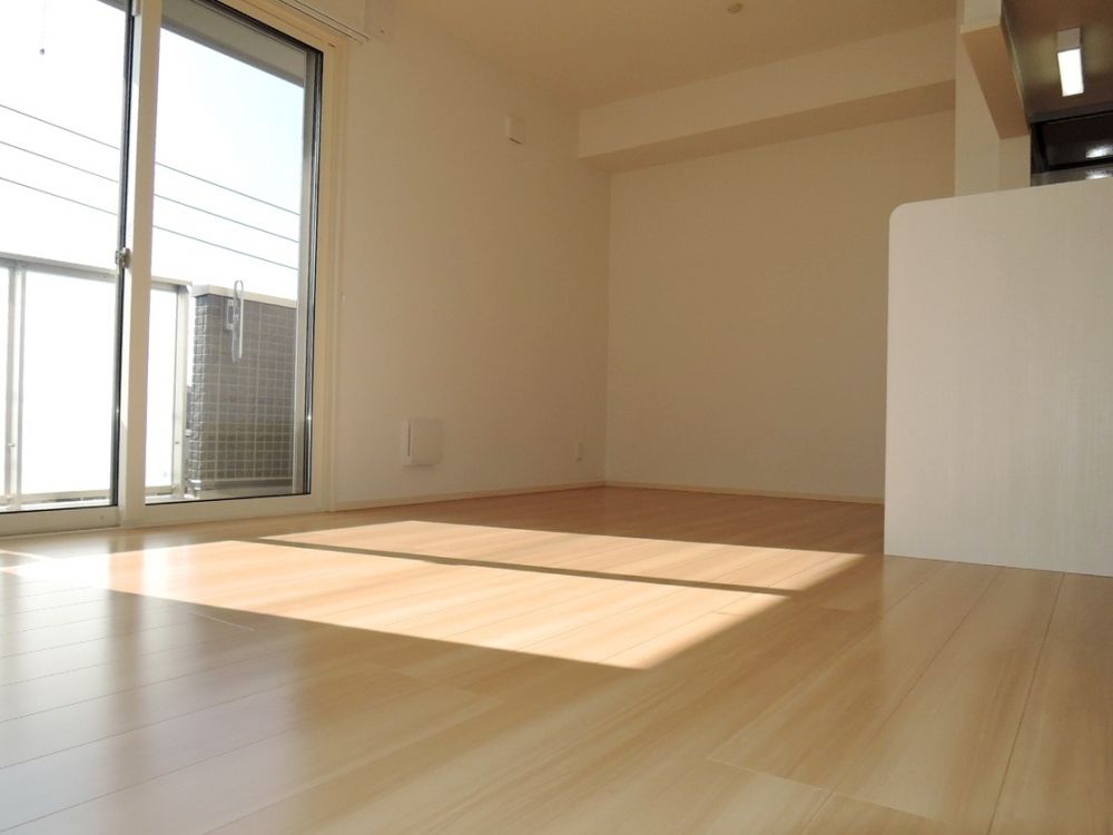 �y���]�z�@