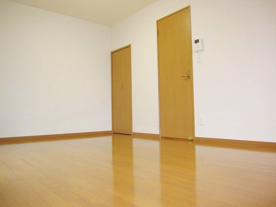 �y���ԁE���r���O�z�@