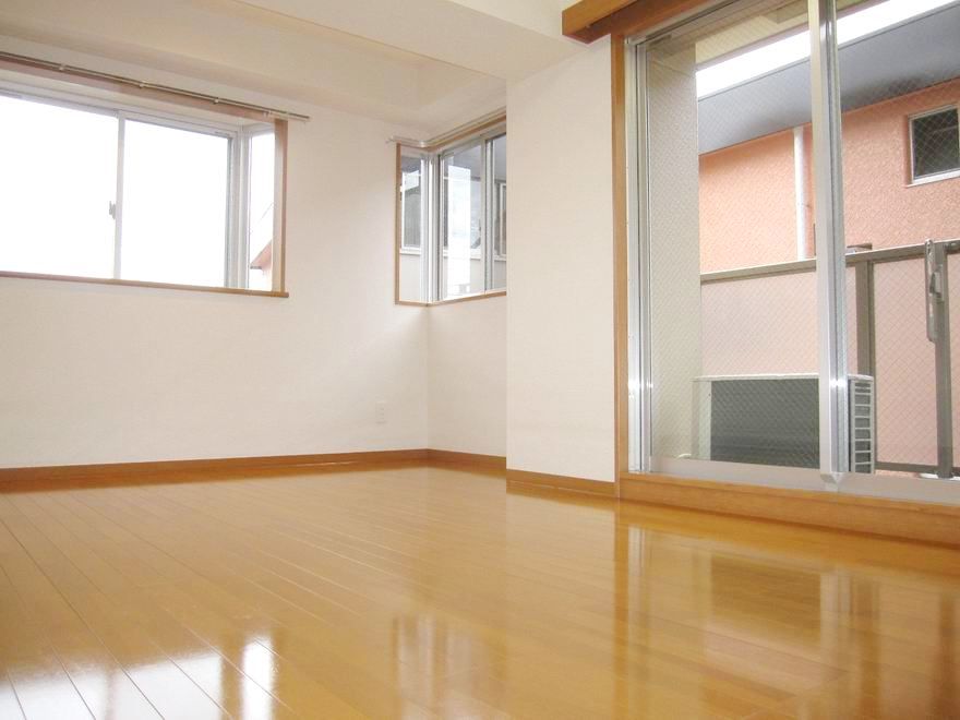 �y�Q���z�@