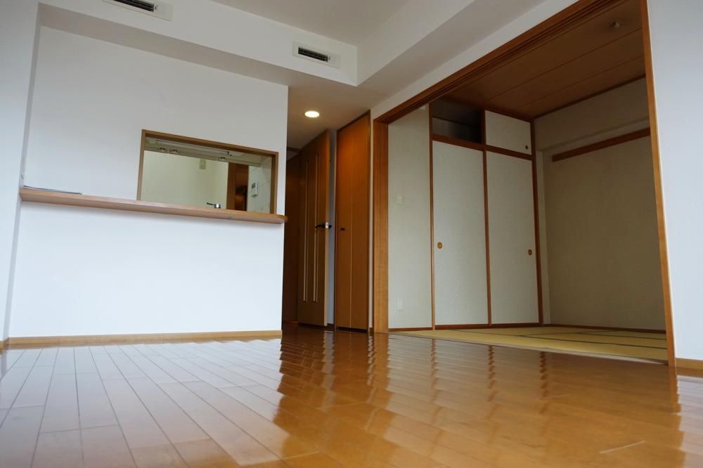 �y���ԁE���r���O�z�@