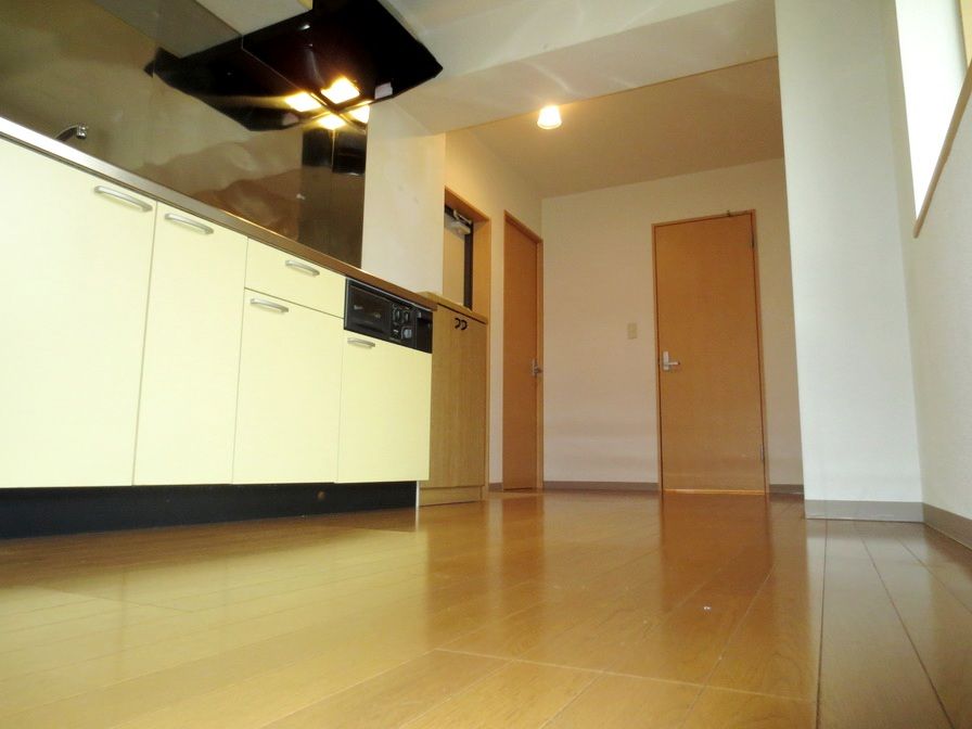 �y���ԁE���r���O�z�@