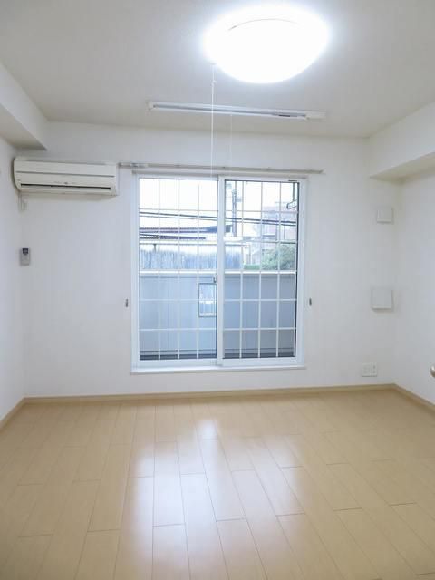 �y���ԁE���r���O�z�@