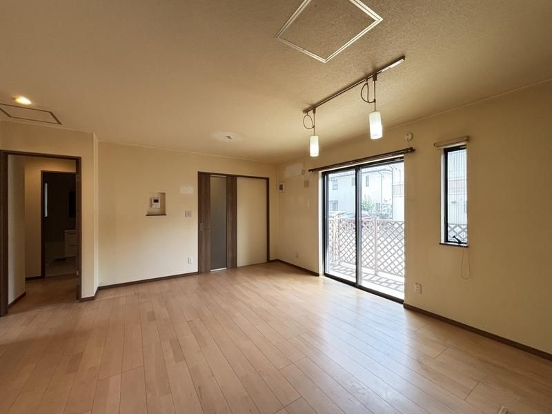 �y���ԁE���r���O�z�@