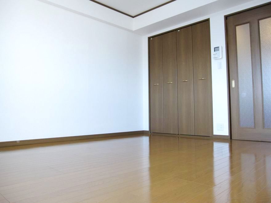 �y���ԁE���r���O�z�@