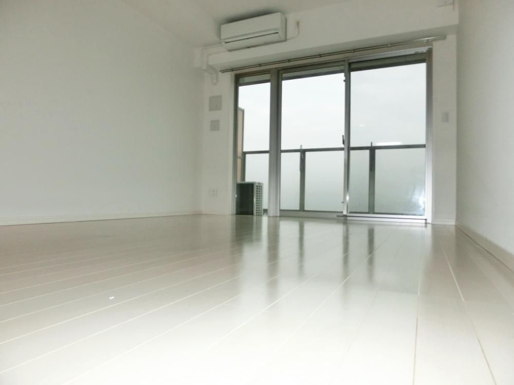 �y���ԁE���r���O�z�@