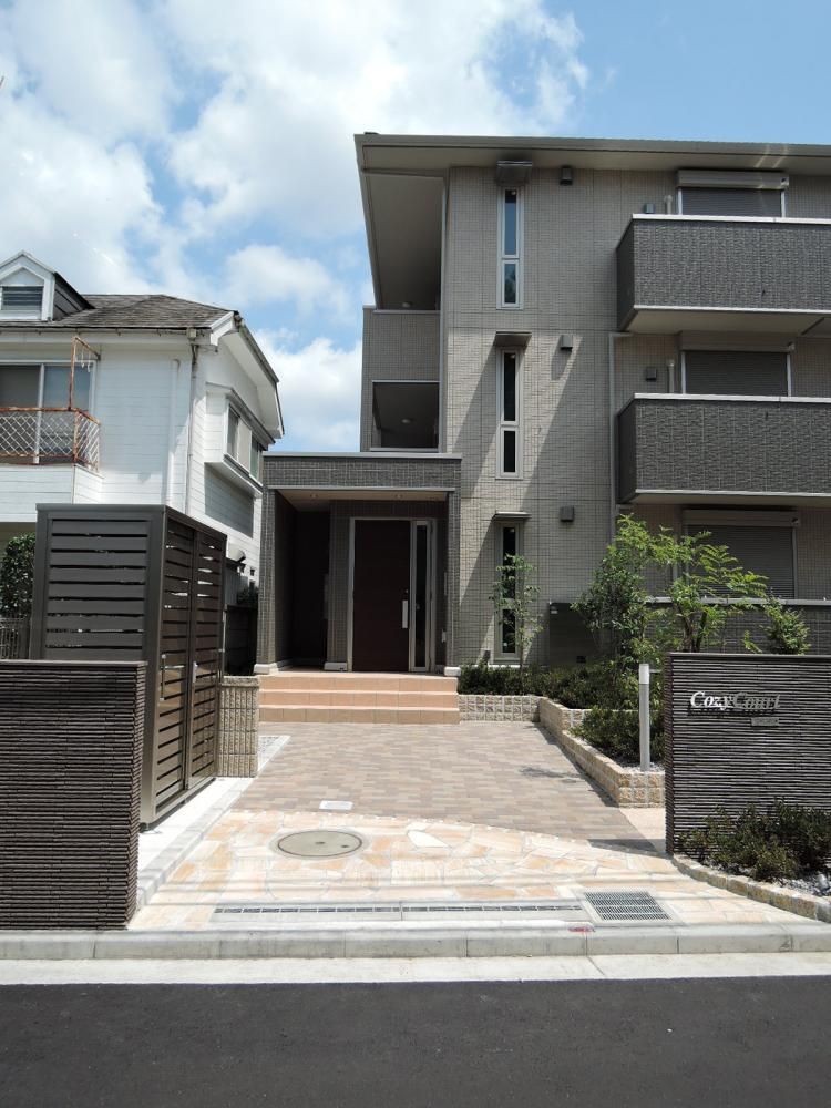 �y�G���g�����X�z�@