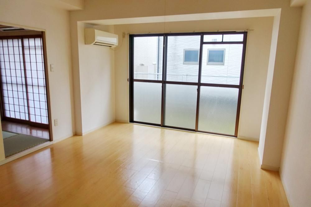 �y���ԁE���r���O�z�@