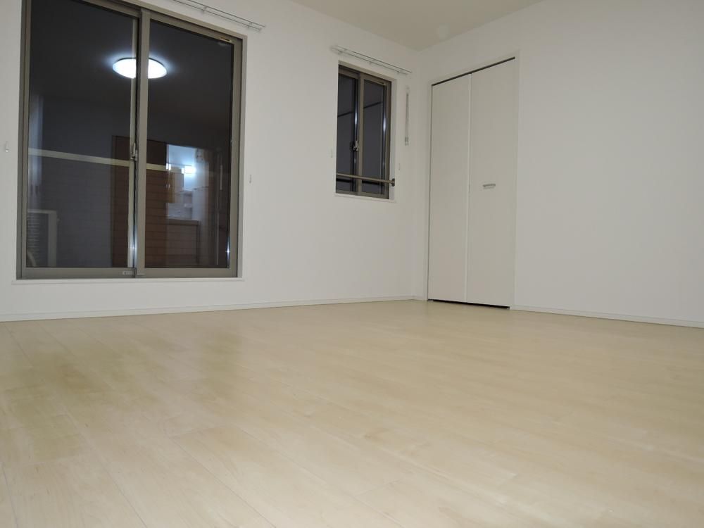 �y���ԁE���r���O�z�@