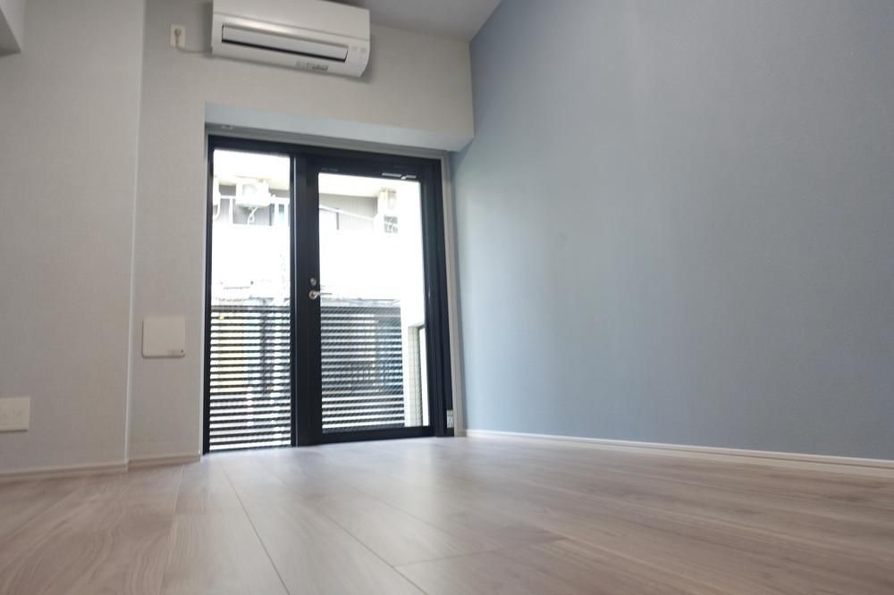 �y�����E���r���O�z�@