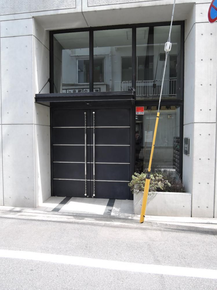 �y�G���g�����X�z�@