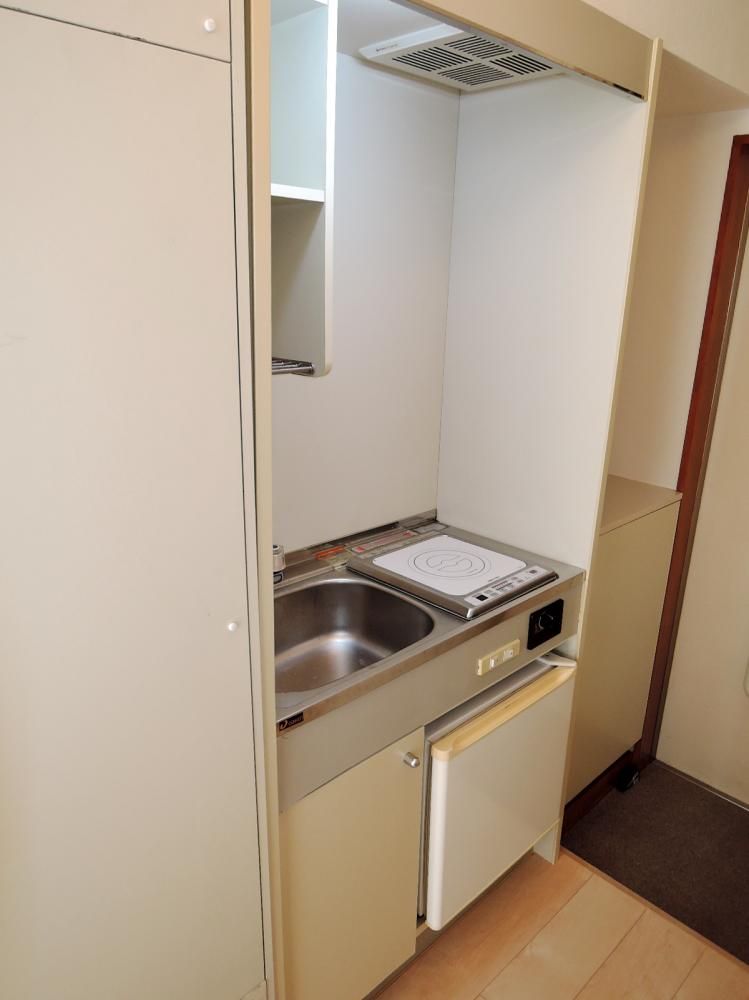 �y�L�b�`���z�@