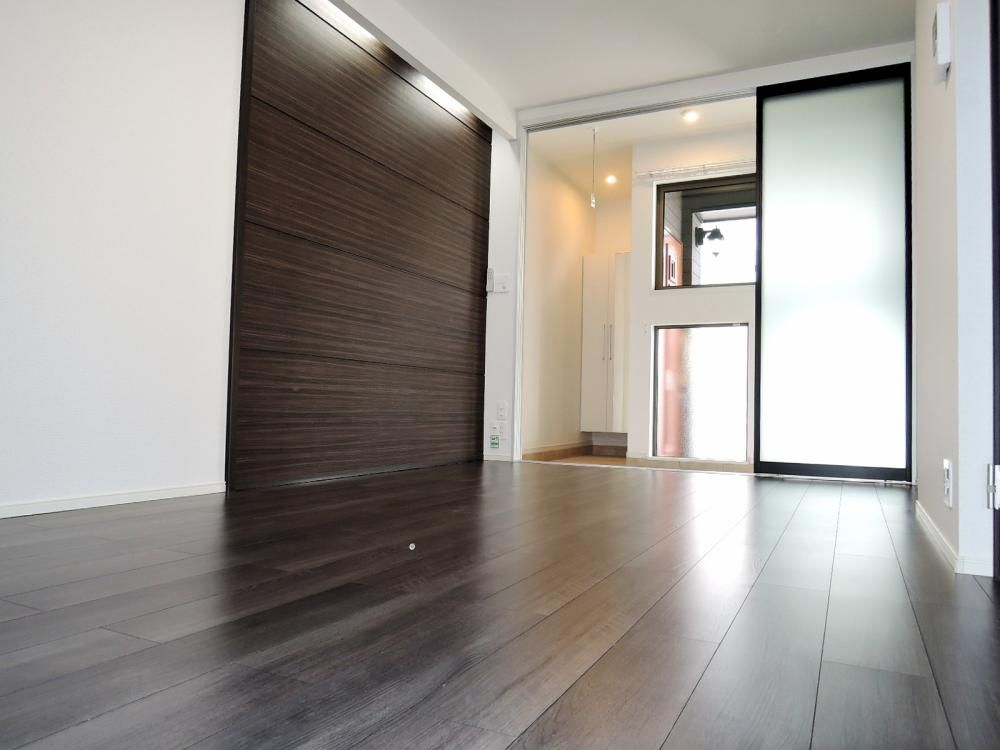 �y���ԁE���r���O�z�@