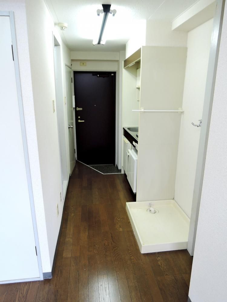 �y�Z�L�����e�B�z�@