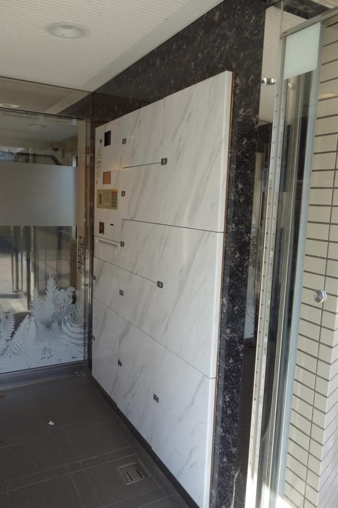 �y�G���g�����X�z�@