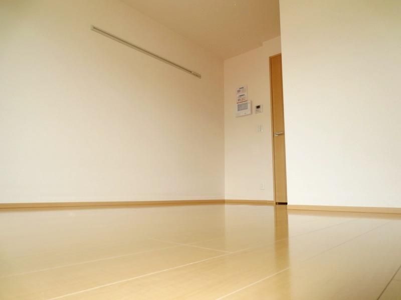 �y���ԁE���r���O�z�@