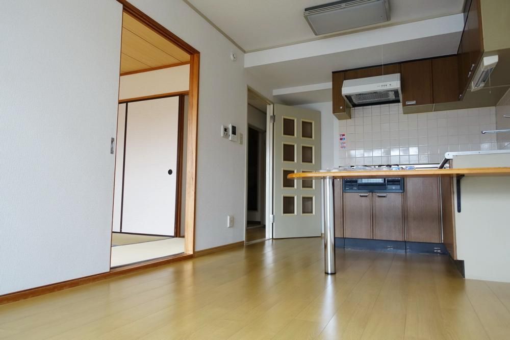 �y���ԁE���r���O�z�@