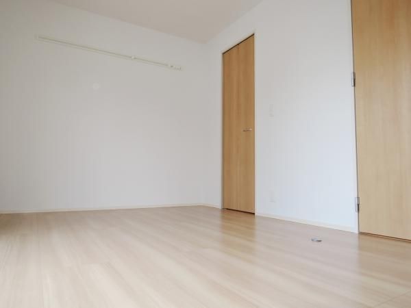 �y���ԁE���r���O�z�@