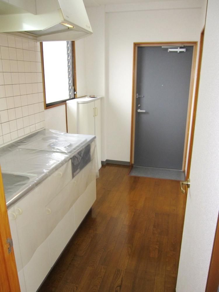 �y���ԁE���r���O�z�@