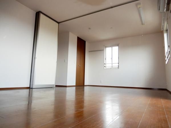 �y���ԁE���r���O�z�@