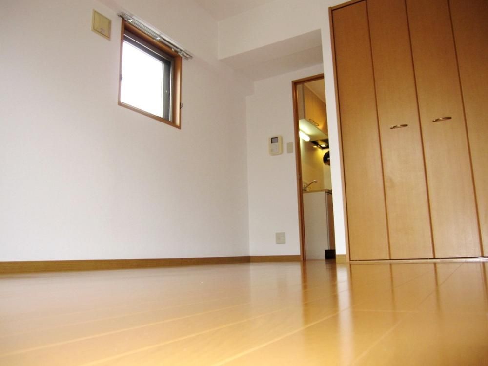 �y���ԁE���r���O�z�@