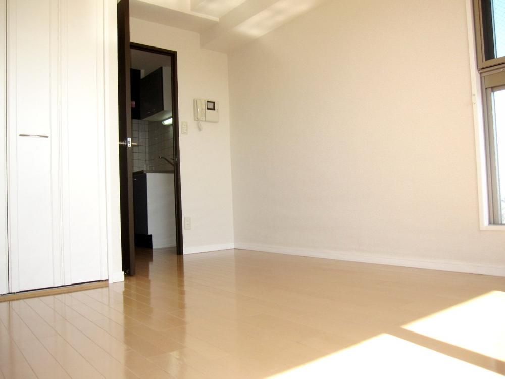 �y���ԁE���r���O�z�@