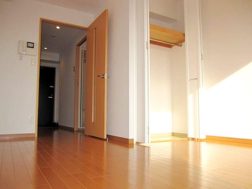 �y���ԁE���r���O�z�@