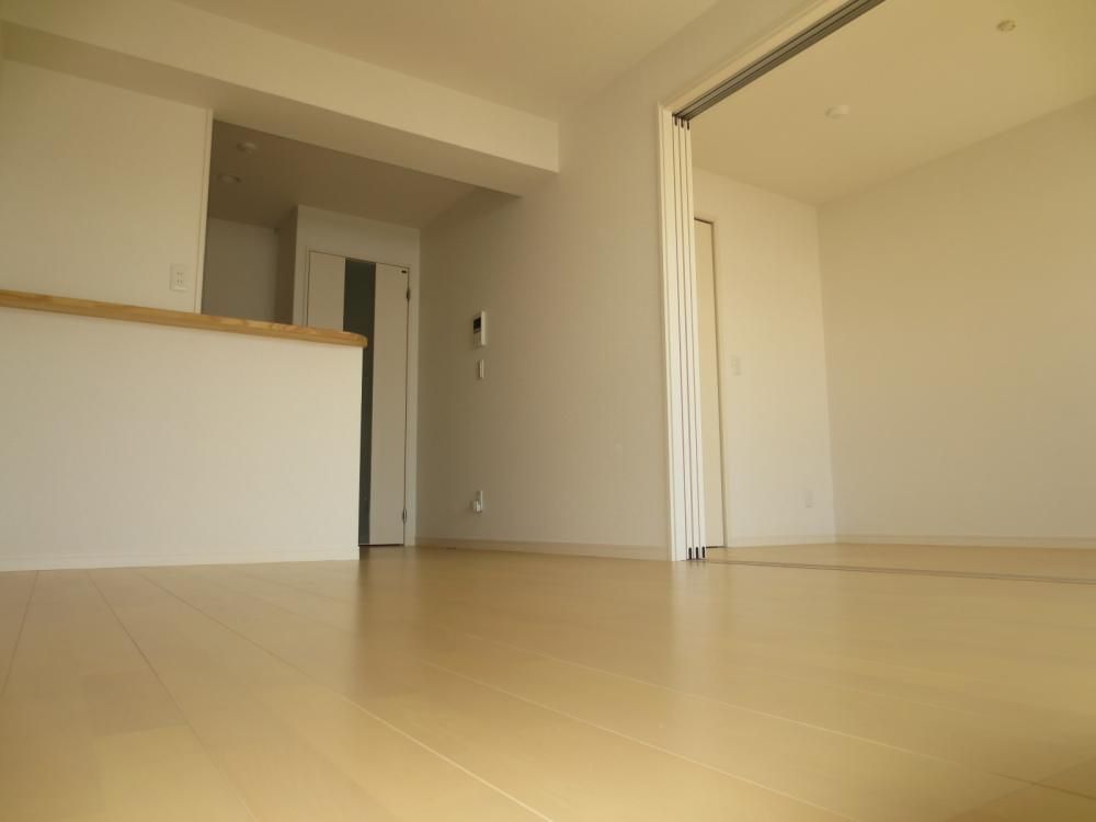 �y���ԁE���r���O�z�@