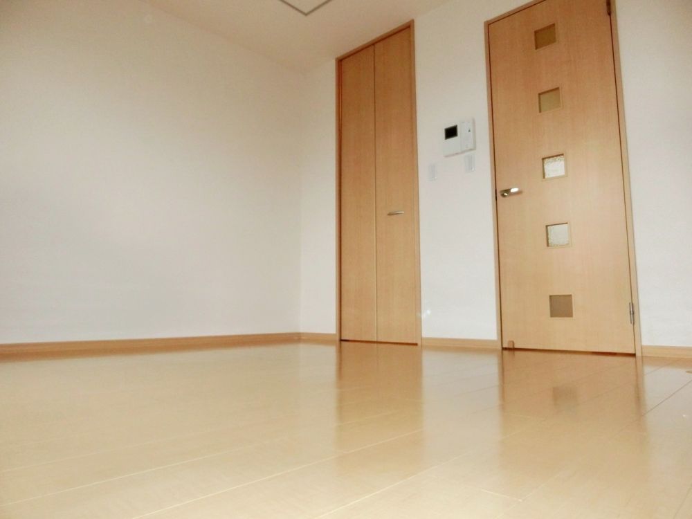 �y���ԁE���r���O�z�@