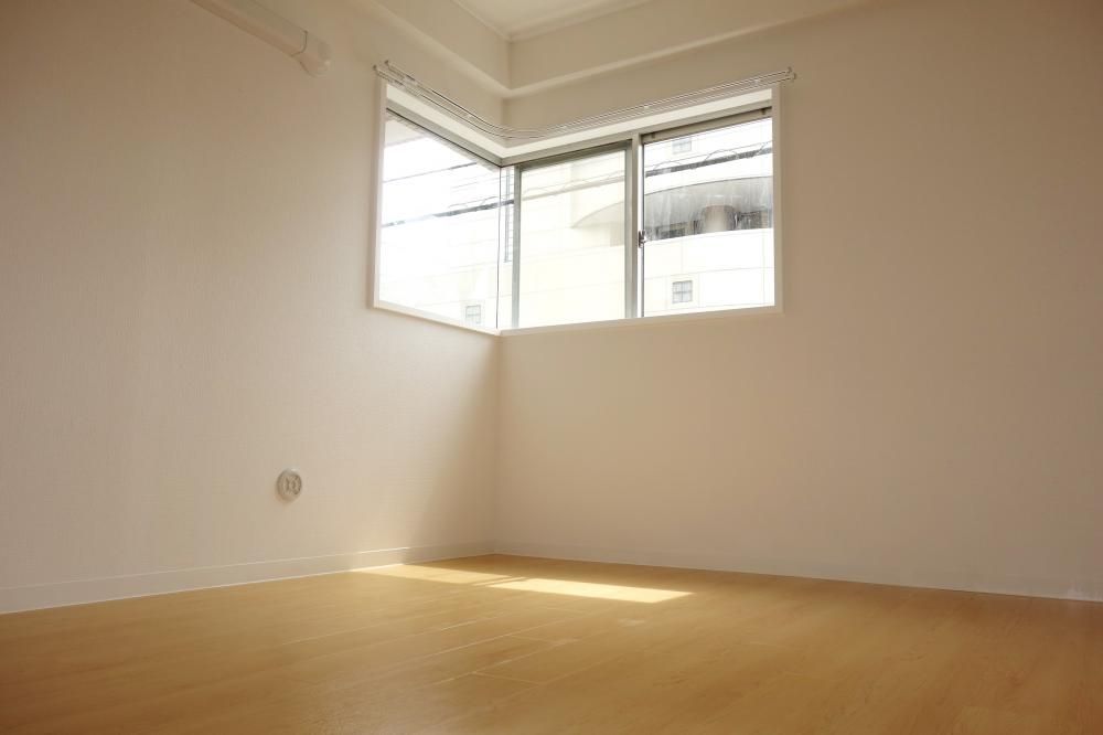 �y�Q���z�@