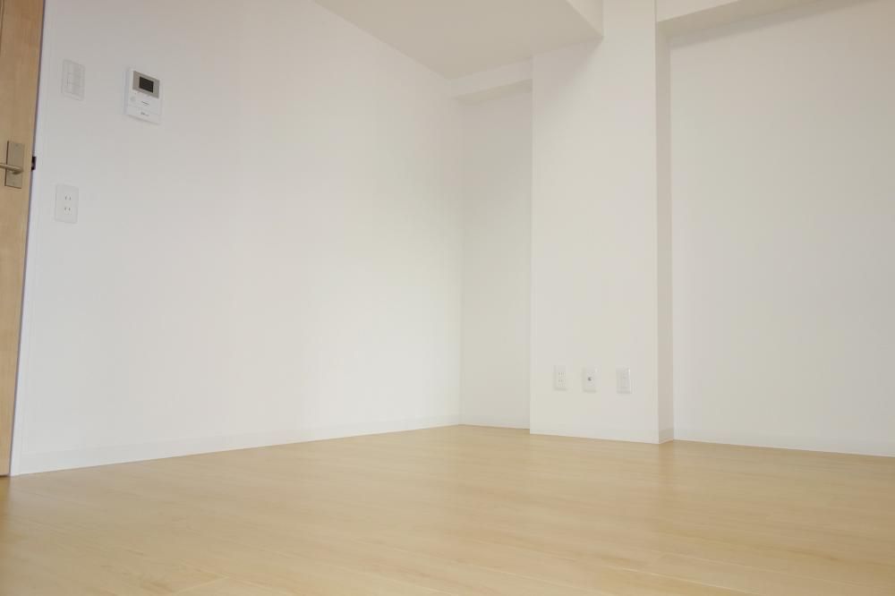 �y�Z�L�����e�B�z�@