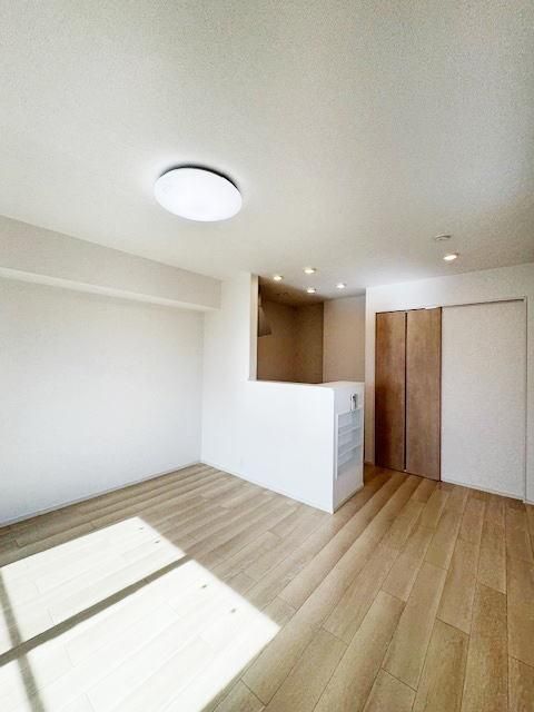 �y���ԁE���r���O�z�@